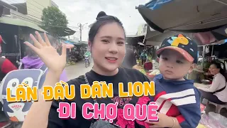 Lần đầu dẫn Lion đi chợ quê, thích quá trời cá tôm trên chợ luôn