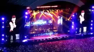 Eminem feat Dr Dre - Still D.R.E / Forgot About Dre / Nothin' but a G Thang [LIVE @ Wembley Stadium]