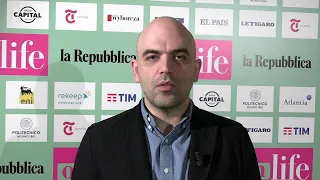 OnLife, intervista a Roberto Saviano: "I social media stanno deformando le democrazie"