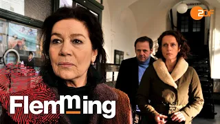 Flemming, Staffel 3, Folge 1: Die alte Kommissarin