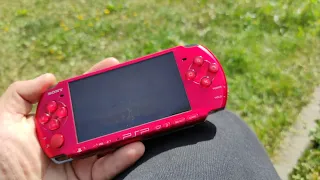 Sony PSP 3008 Radiant Red