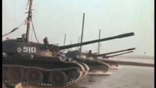 Soviet T-54 and T-55 river crossing (Documentary footage)