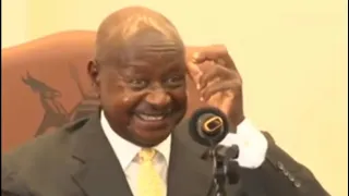 Museveni shocked, laugh off 😂 before journalists at media briefing