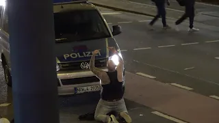 Man hits police car - shows middle finger at Bonn's Suttner-Platz New Year's Eve 22/23