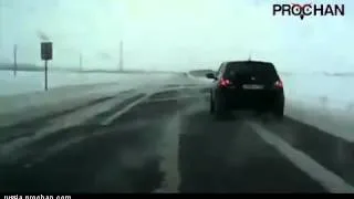 Car Flew into a Ditch / ÐÐ¢Ð. ÐÑÐ»ÐµÑÐµÐ» Ð² ÐºÑÐ²ÐµÑ