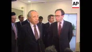 ISRAEL: GAZA / JERUSALEM: MALCOLM RIFKIND MEETS YASSER ARAFAT