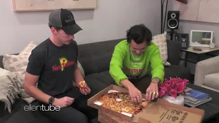 Harry Styles broma a repartidor de pizza en TheEllenShow-Subtitulado Español- Parte 1/2