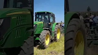 John Deere 6105 M Working