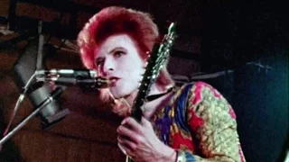 David Bowie - Ziggy Stardust - live 1972 (rare footage / 2016 edit)