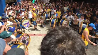 En el barrio de Arroyito hay una banda loca y descontrolada