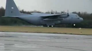 The first landing of Polish C-130 E in Poland (without flaps)