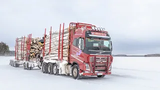 Puunajoa Saarisavotalta - Logging On Ice Road In Finland - Lähivaara Oy