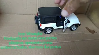 Miniatura Jeep Wrangler, da série California Action, na escala 1:32.