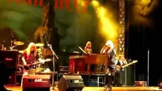 Uriah Heep - Look At Yourself (live)