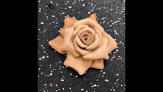Making a leather rose