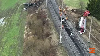 POŽÁRY.cz: Hasiči Správy železnic odstranili následky nehody vlaku