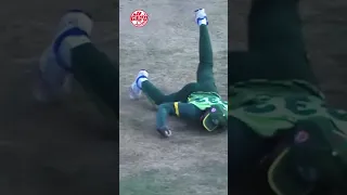 what a catch Chris Gayle amazing catch at Slips#shorts#sports#ipl#short