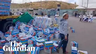 Israeli settlers attack Gaza bound aid convoy at West Bank crossing