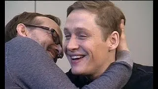 Schweighöfer knutscht Peschel - Das Backstage-Interview (rheinmaintv)