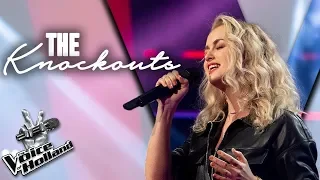 Patricia van Haastrecht sing "Bleeding Love" in The Knockouts of The Voice Holland Season 9