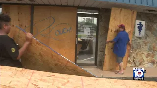 Residents around Florida's big bend preparing for strong Hurricane Idalia's impact