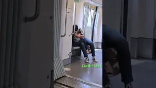 Obscenities In Delhi Metro VS Yoga In Mumbai Metro | Delhi | Mumbai