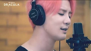 뮤지컬 [드라큘라] 'Loving You Keeps Me Alive' MV