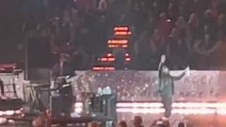 Eminem performs live during his induction into the Rock & Roll Hall of Fame (11/5/22)