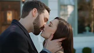 Une simple employée tombe amoureuse d'un célèbre romancier I film romance