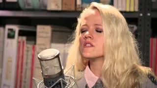 Catey Shaw - Walks All Over You - 10/16/2015 - Paste Studios, New York, NY