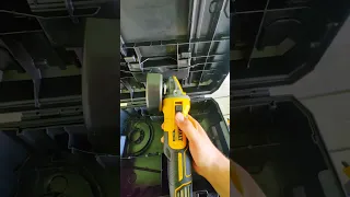 Новинка от Dewalt DCG409VS с регулировкой оборотов