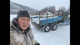 Заготовка льда в Себяне. Якутия.