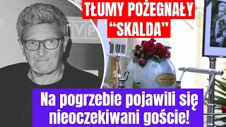 Tłumy fanów pożegnały Skalda Jacka Zielińskiego. Na pogrzebie zjawili się niespodziewani goście!