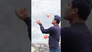 unbelievable JUGGLE 3 BALLS //तीन बॉल का खेल देख कर सब हैरान हो जाता है //Suman magic shop #shorts