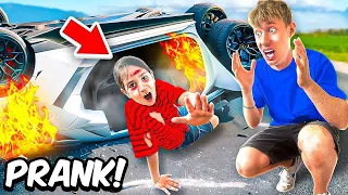 KLEINER JUNGE baut AUTOUNFALL!😱(PRANK)