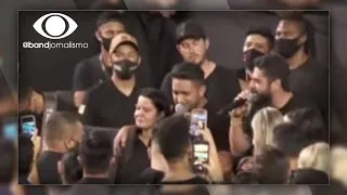 Maiara & Maraísa e Henrique & Juliano cantam em homenagem à Marília Mendonça