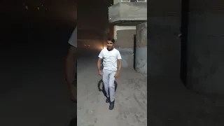 Tumne Tumne aasman ko dharti pilane wala chahie