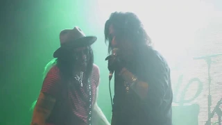 ALICE COOPER @ Sticky Fingers, Gothenburg Sweden 2017-07-25. Last song of surprise performance