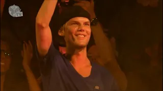 Avicii - Levels & Wake Me Up Live at Tomorrowland 2013