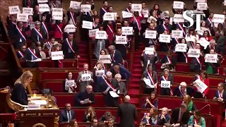Protests as French government survives no-confidence vote