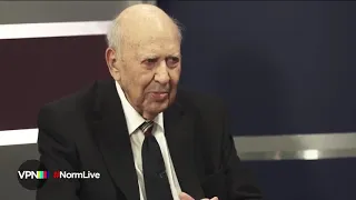 Carl Reiner gives Norm a heart-warming compliment