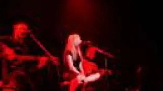 Avril Lavigne - Hot (Live Acoustic) CIA 31/05/08