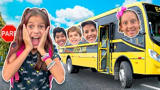 Jéssica e Maria Clara ensina as regras do ônibus escolar com seus amigos-teach School bus rules