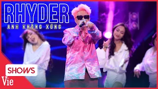 Rhyder diện cả cây hồng trình diễn bài nhạc rap Anh Không Xứng chung kết RAP VIỆT MÙA 3