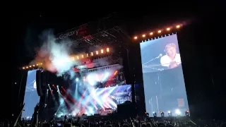 "Live and Let Die" - Paul McCartney live Lollapalooza 2015