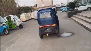 Green Transporter: Q Runner Fully Enclosed Scooter