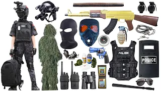 Special police weapon toy set unboxing, AK47 automatic rifle, sniper rifle, bomb dagger, gas mask