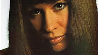 PHOTOGRAPH - ASTRUD GILBERTO