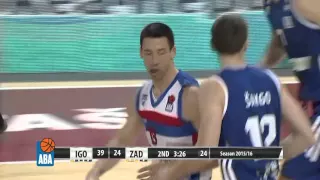 Vuk Radivojević penetrates to the rim and dunks