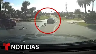 Un conductor choca contra varios autos para huir de la policía | Noticias Telemundo